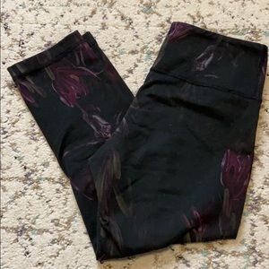 Lululemon midnight Iris Wunder Under